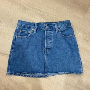 Levi’s Icon Denim Skirt